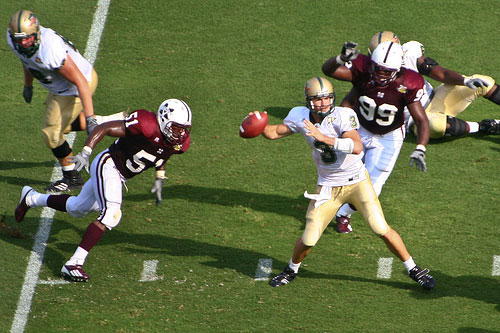  MSU defenders close on sack of UAB quarterback
