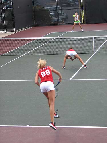  Georgia Lady Bulldogs doubles tennis serve 