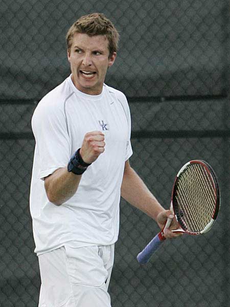  kentucky wildcat celebrates tennis point
