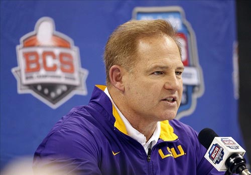 LSU Tigers head coach Les Miles