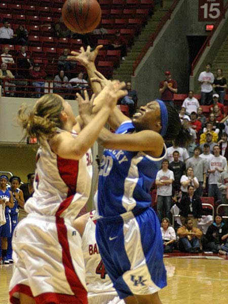 Kentucky women's basketball is physical 