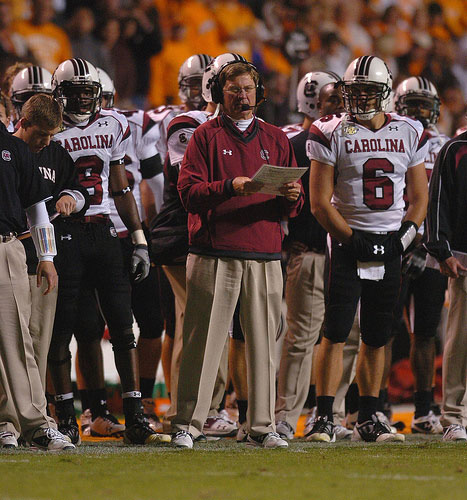  Steve Spurrier calls the play.