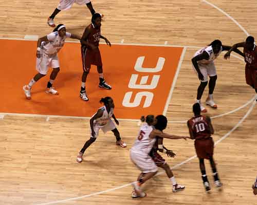Позиционное нападение. Позиционная защита в баскетболе. Зонная защита в баскетболе. Атака в баскетболе. Нападение в баскетболе.